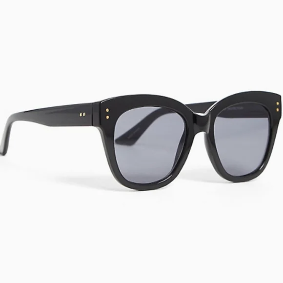 2X HOST PICK!!! BLACK CAT EYE SUNGLASSES - Picture 2 of 3
